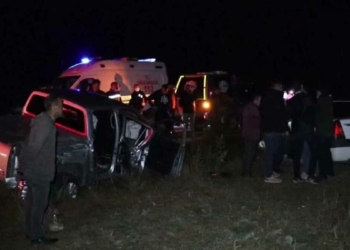 Otomobil ve pikap çarpıştı: 2 ölü, 6 yaralı