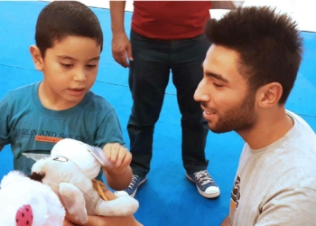 Özel eğitime ihtiyaç duyan çocuklar için Autism 360