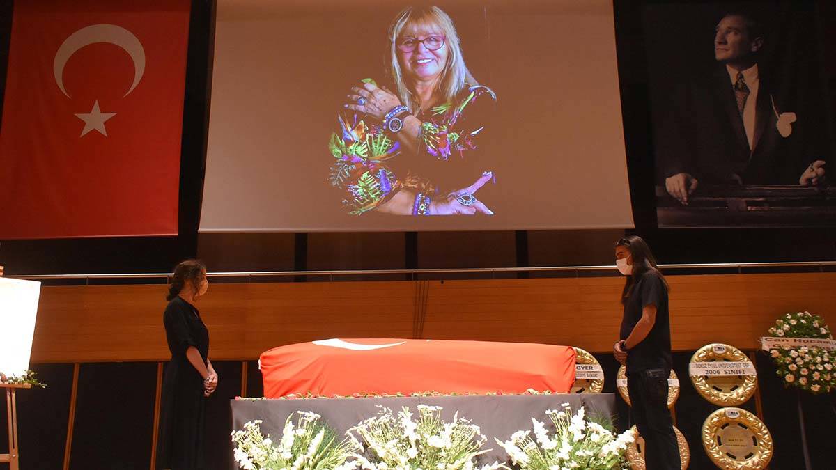 Prof. Dr. Hülya Nutku için uğurlama töreni düzenlendi