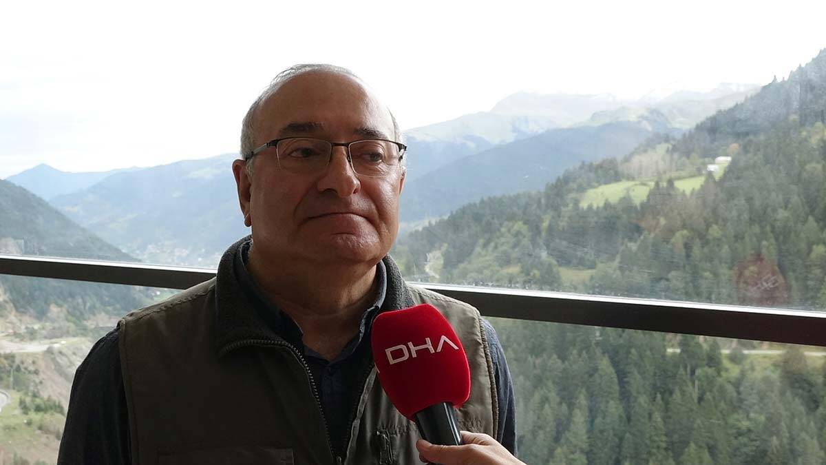 Profesörün başı 'meteor' ile dertte