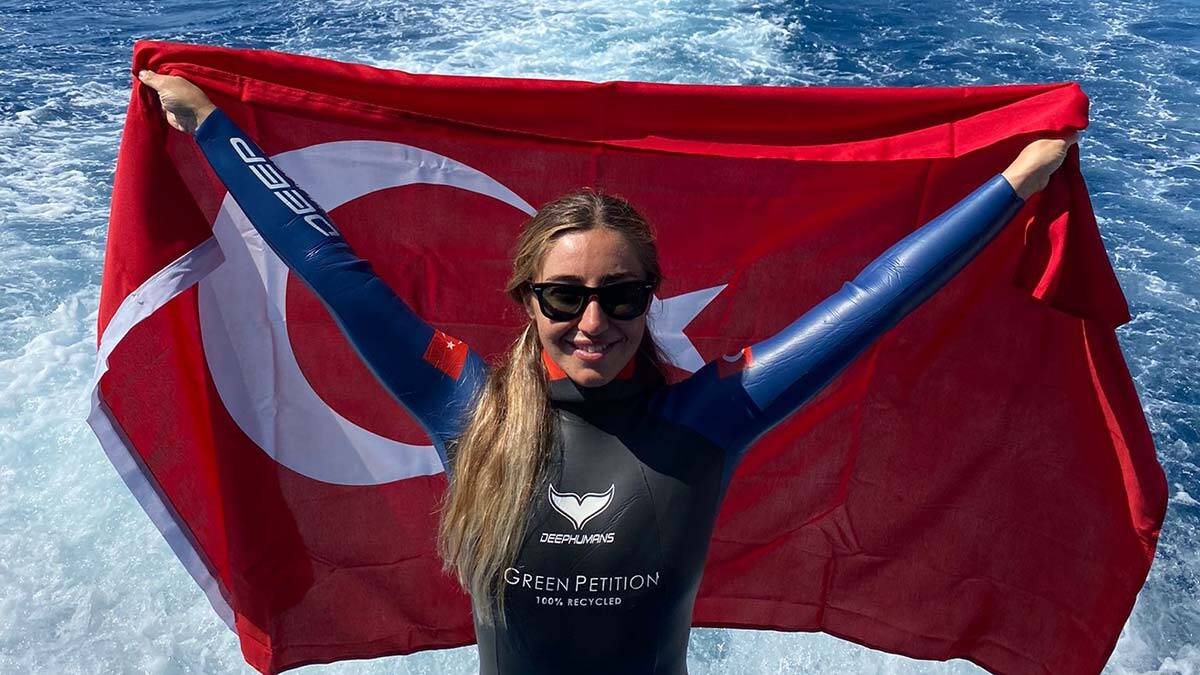 Şahika Ercümen'den iki altın madalya