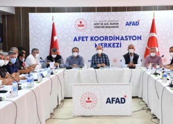 Selde kaybolan 15 vatandaş 459 personelle aranıyor