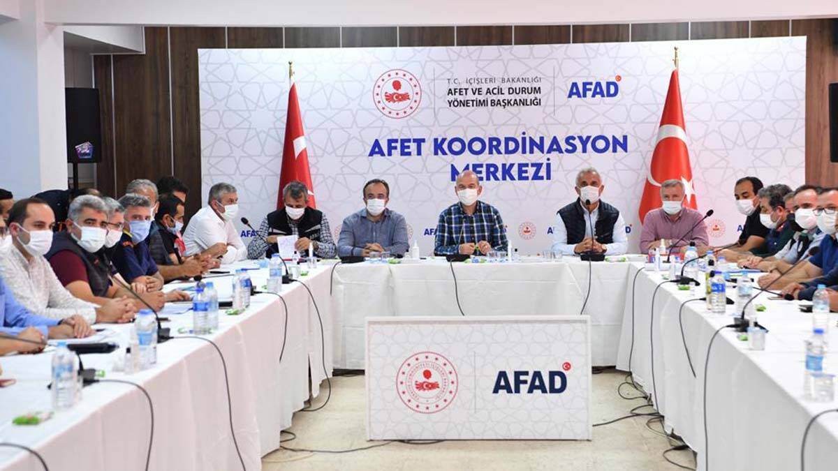 Selde kaybolan 15 vatandaş 459 personelle aranıyor