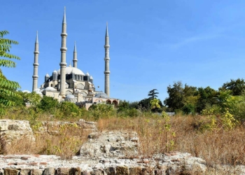 Selimiye Camii'nde çevre düzenlemesi başladı