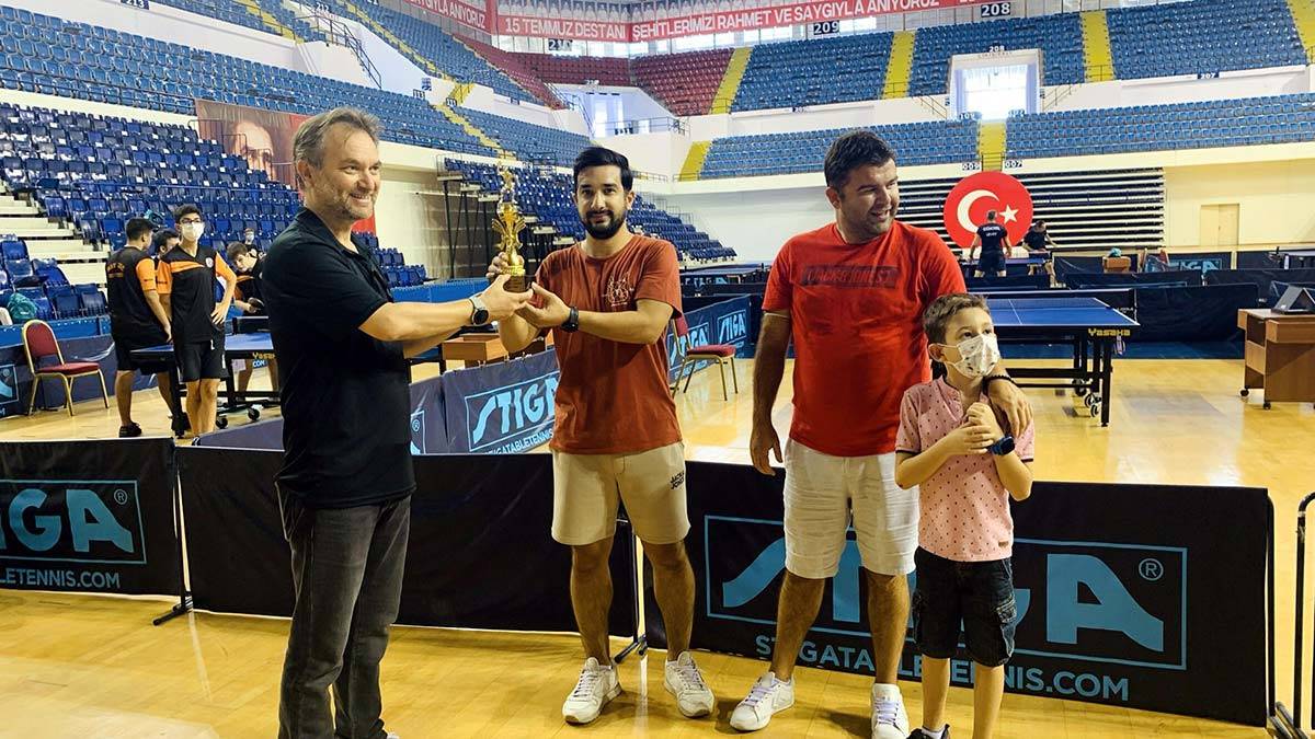 TSYD Masa Tenisi Turnuvası'nda şampiyon İzmir BŞB