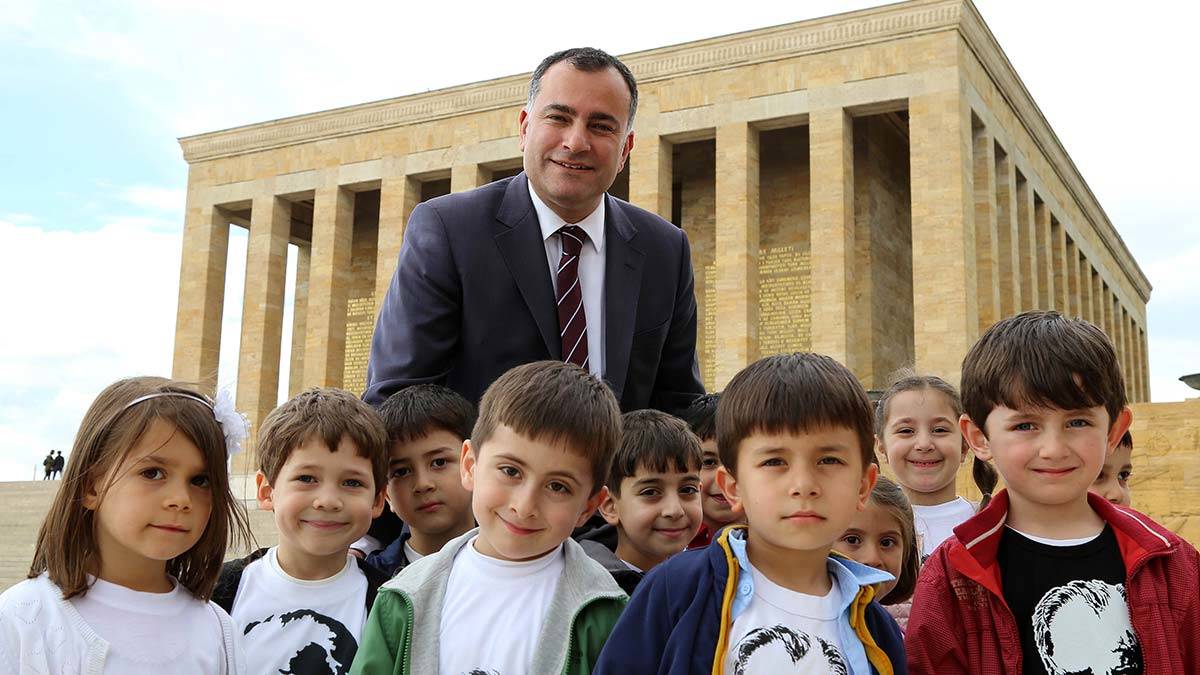 Yatırım maratonu devam ediyor. Çankaya'dan iki yeni kreş! Çankaya Belediyesi Metin Oktay ve Karapınar Mahallelerine iki yeni kreş daha inşa ediyor.