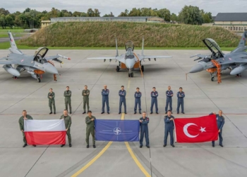 Türk jetleri NATO görevi sonrasında yurda döndü