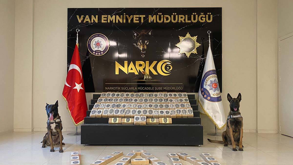 Van'da 122 kilo uyuşturucu ele geçirildi