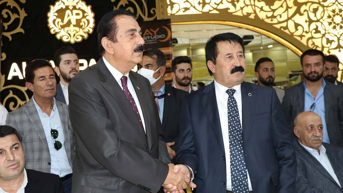 Vanlı aileler Dünya Barış Günü'nde barıştı