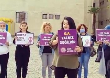 Asla yalnız yürümeyeceksin