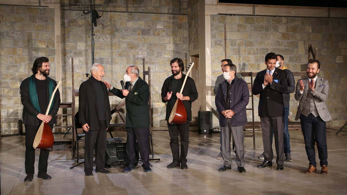 Yılmaz Büyükerşen Genco Erkal'ı ağırladı