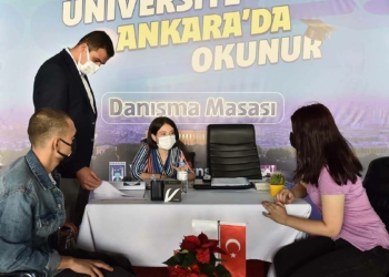 Büyükşehir'den öğrencilere Danışma Masası