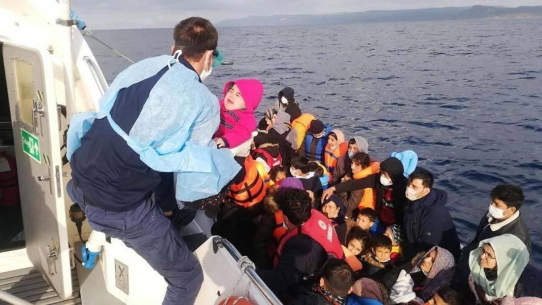 Yunanistan'ın geri ittiği 1541 göçmen kurtarıldı