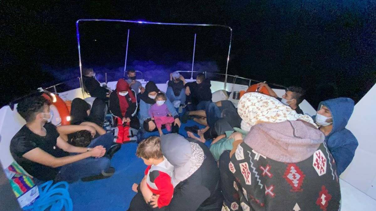 Yunanistan'ın geri ittiği göçmenler kurtarıldı