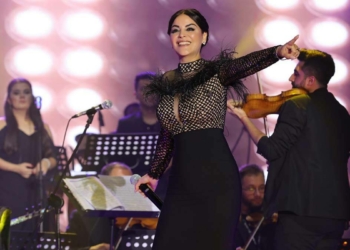 Zara Kuruçeşme'de sevenleri ile buluştu