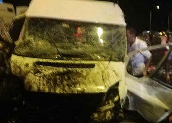 Zincirleme kazada 1'i ağır 11 kişi yaralandı