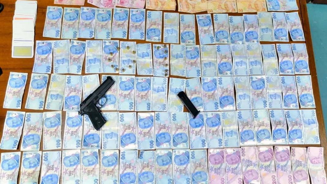 Adana'da kumar oynayan 140 kişiye ceza