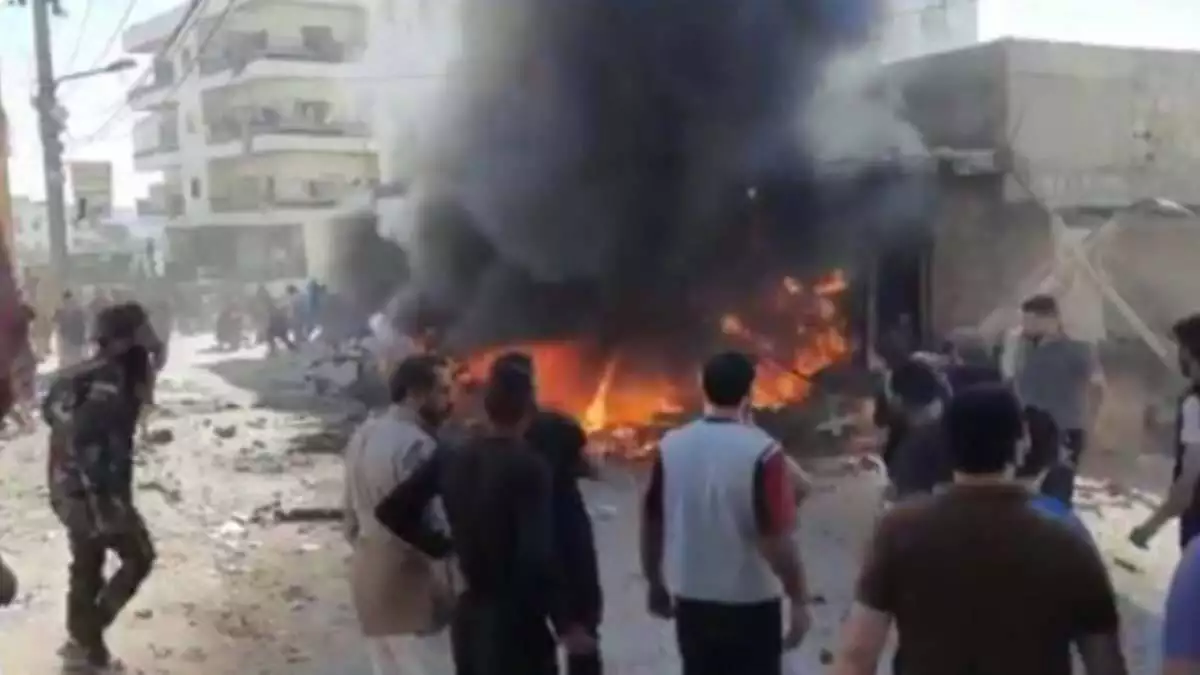 Afrin'de bombalı araç patladı, 3 sivil öldü