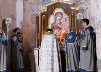 Akdamar Kilisesi'nde 9'uncu ayin