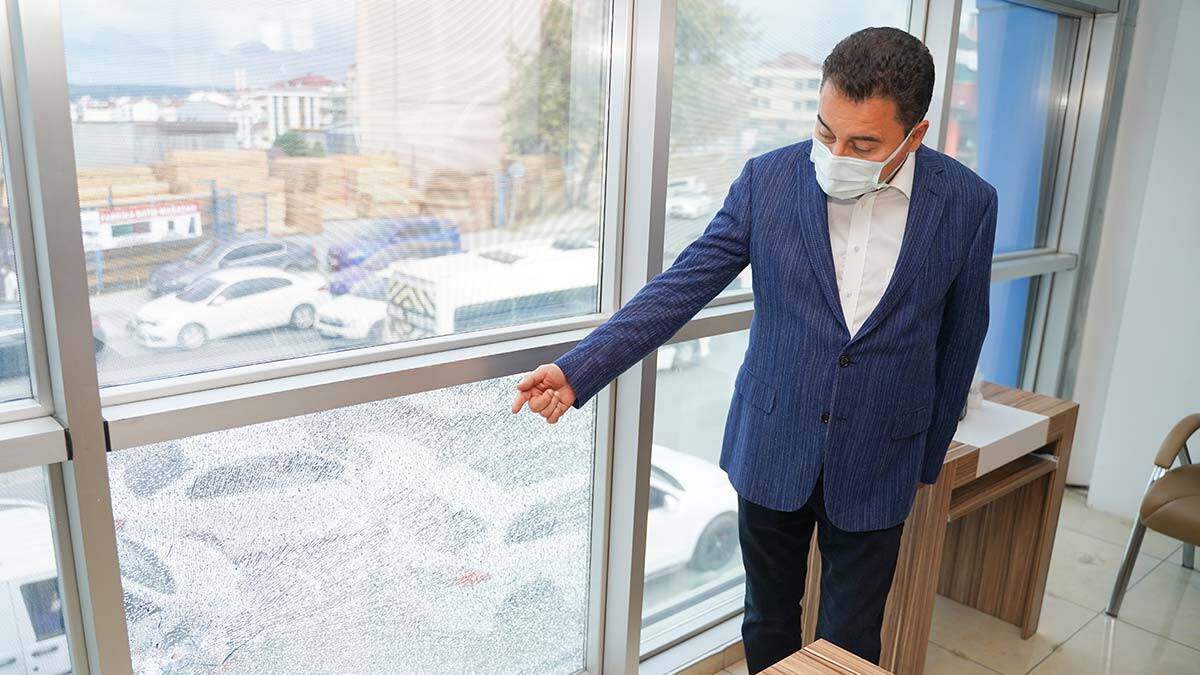 Ali Babacan'dan silahlı saldırı açıklaması