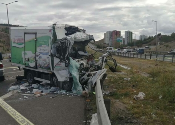 Ankara'da zincirleme kaza: 1 ölü, 2 yaralı