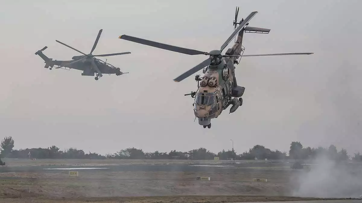 Atak ve cougar as-532 helikopteri tatbikat yaptı