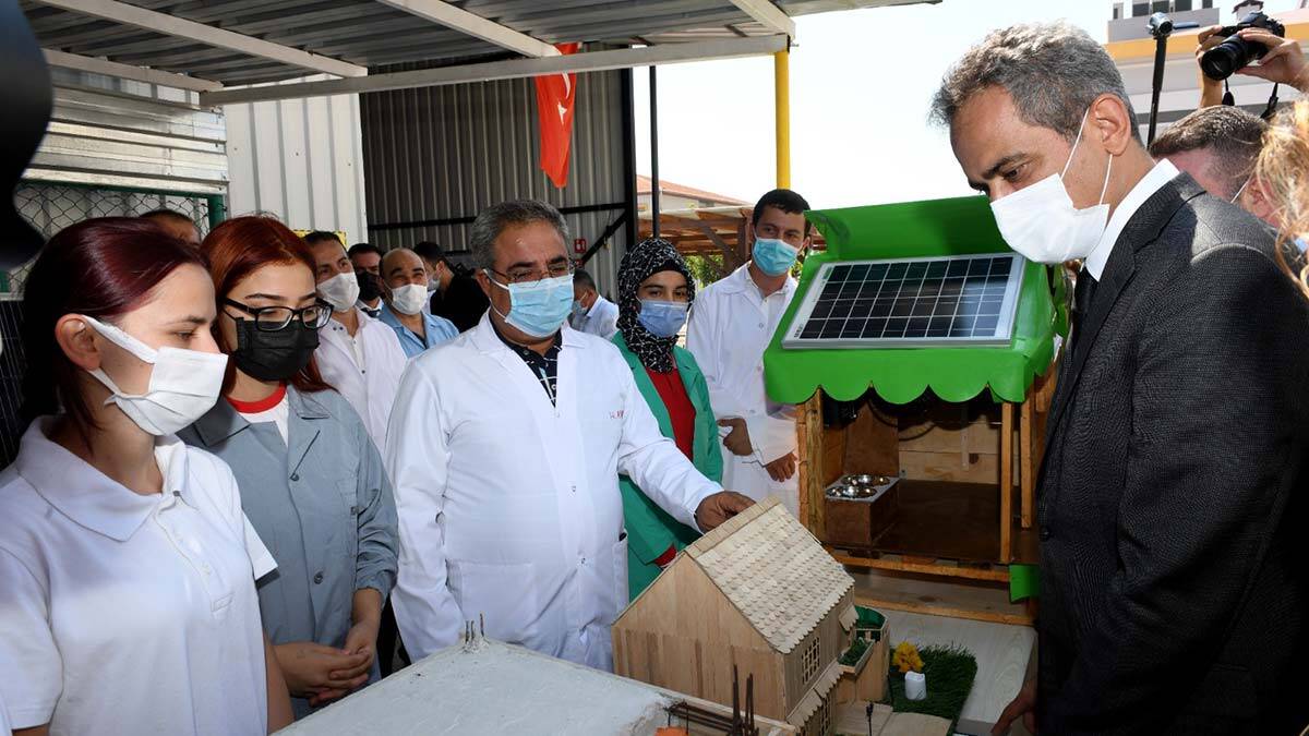 Yüz yüze eğitime ara verilen sınıf sayısı düşük