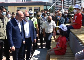 Soylu Sivas'ta şehit annesinin cenazesine katıldı