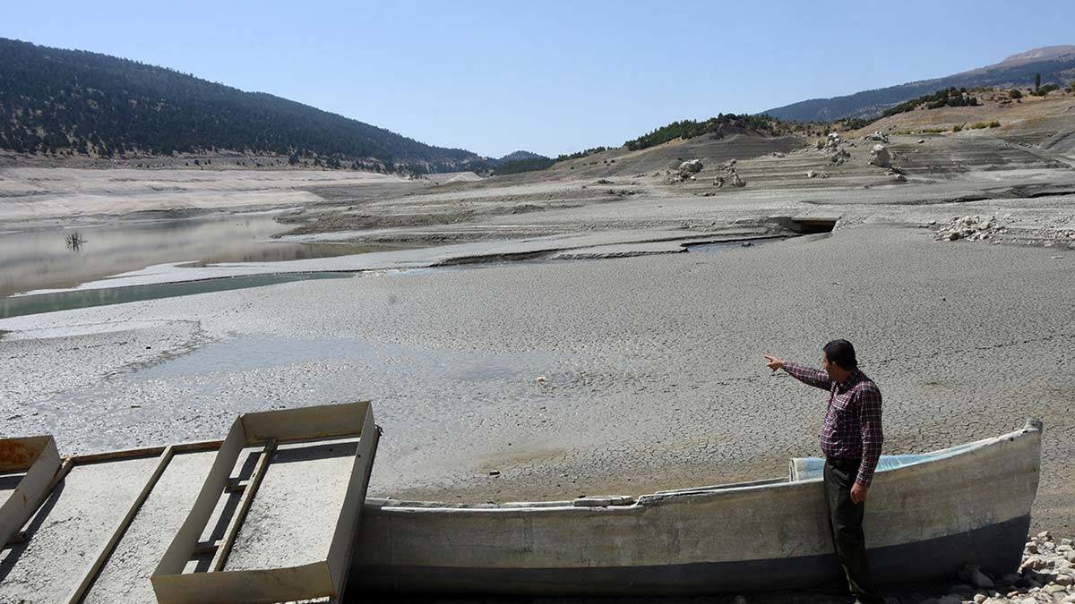 Çayboğazı Barajı'nın dibi göründü