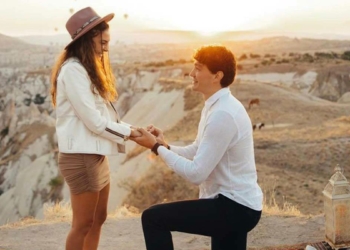 Cedi Osman'dan Ebru Şahin'e Kapadokya'da evlilik teklifi