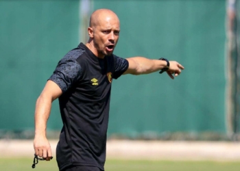 ‘Doktor’ El Maestro hastayı ayağa kaldırdı