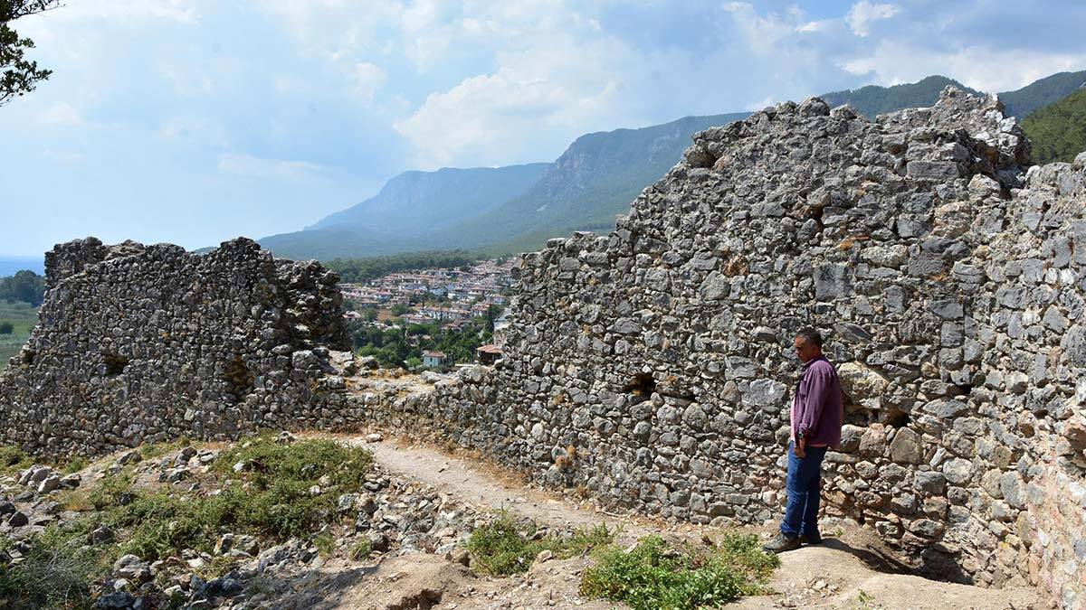 Doğu Roma'dan kalma kaledeki buluntular ilgi görüyor