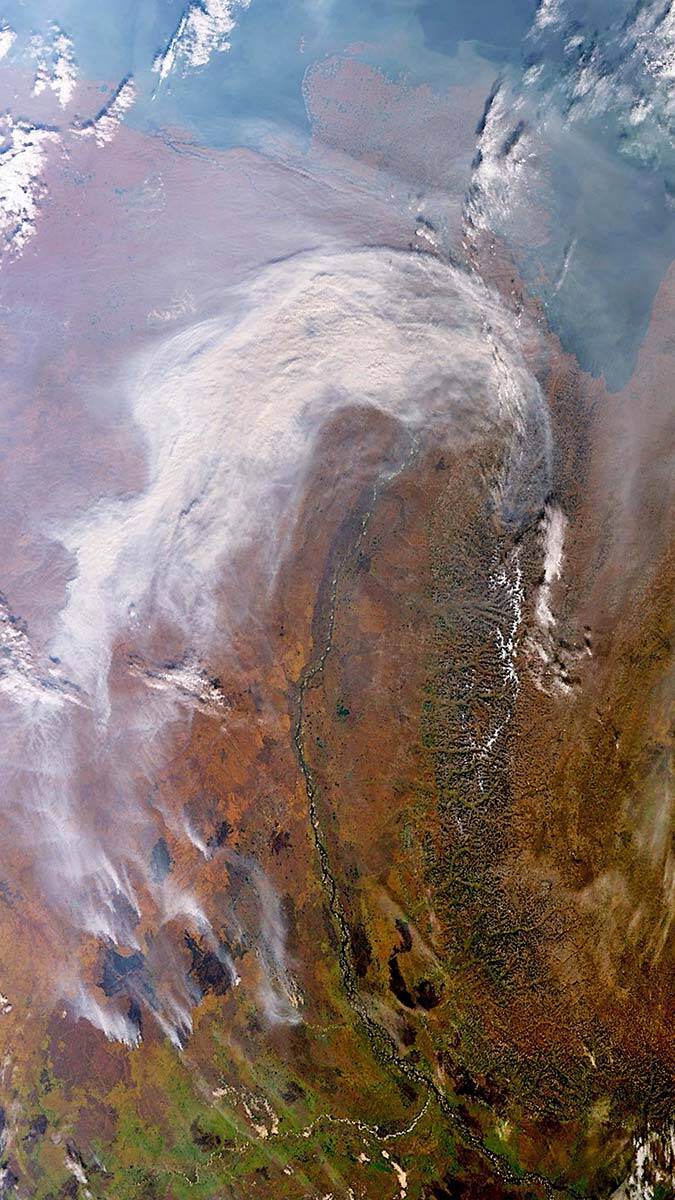Yakutistan'daki orman yangını uzaydan görüntülendi