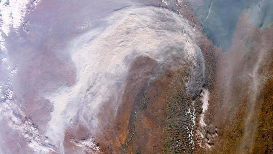 Yakutistan'daki orman yangını uzaydan görüntülendi