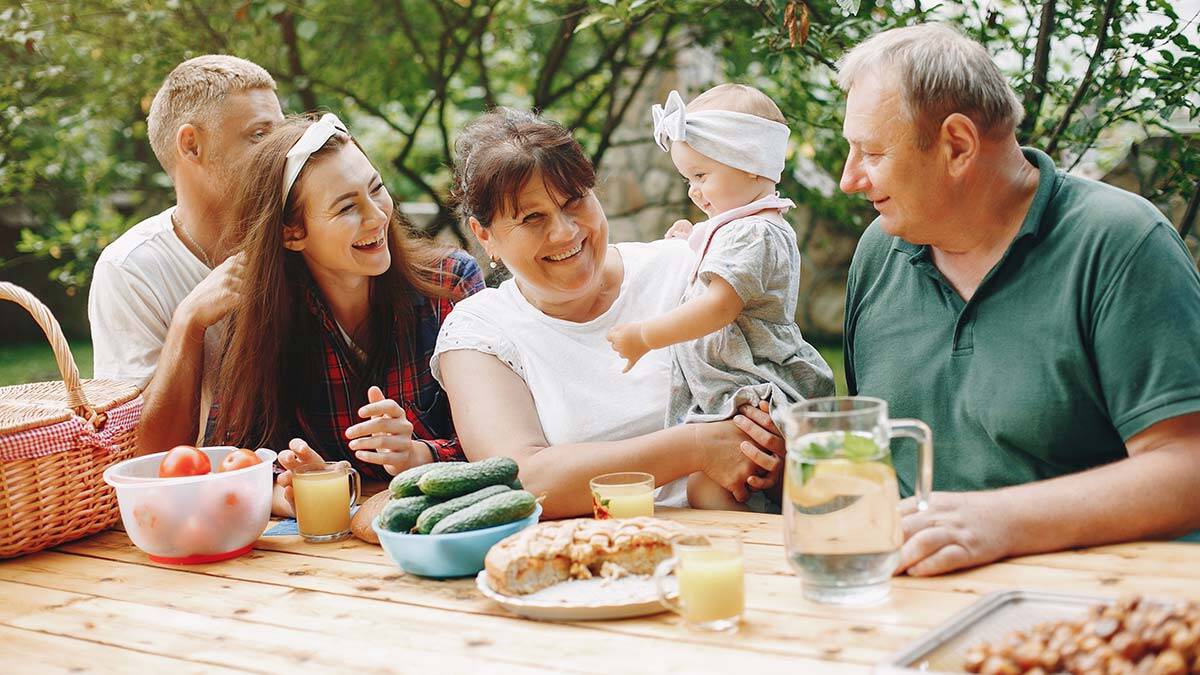 İki kahve ve bir kavanoz