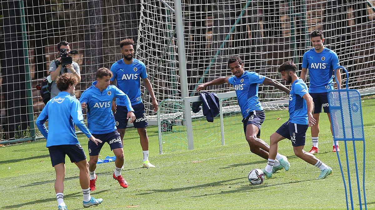 Fenerbahçe'de Sivasspor maç hazırlıkları sürüyor