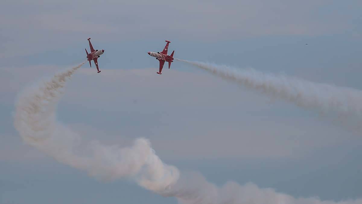 SOLOTÜRK ve Azeri MİG-29'dan nefes kesen gösteri