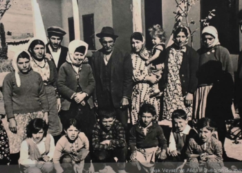 Aşık Veysel çocuklarıyla kardeş gibiydi