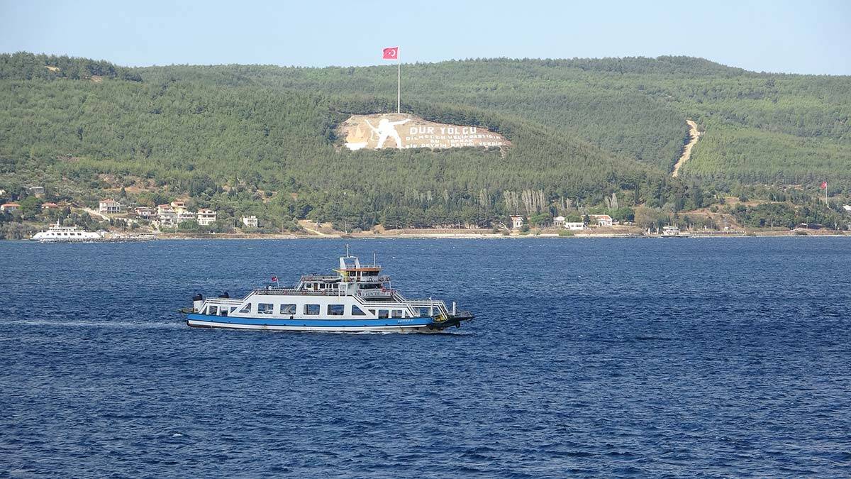 Gökçeada'ya yarınki feribot seferleri iptal