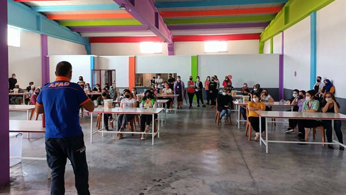 2021'de 26 milyon kişiye afet eğitimi verildi