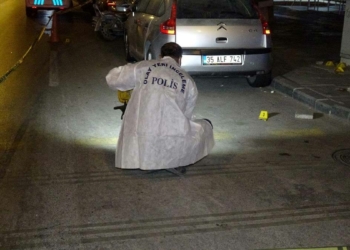 İzmir'de alacak çatışması: 1 ölü, 2 yaralı