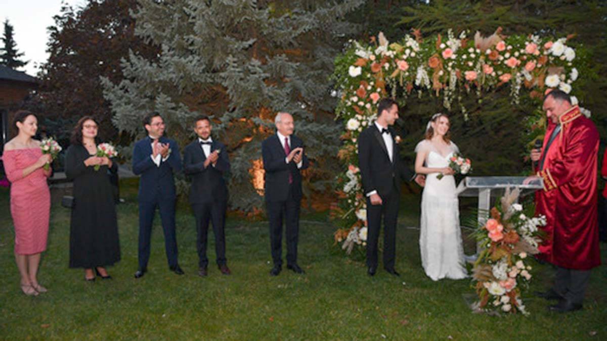 Kılıçdaroğlu, Ankara'da düğün törenine katıldı