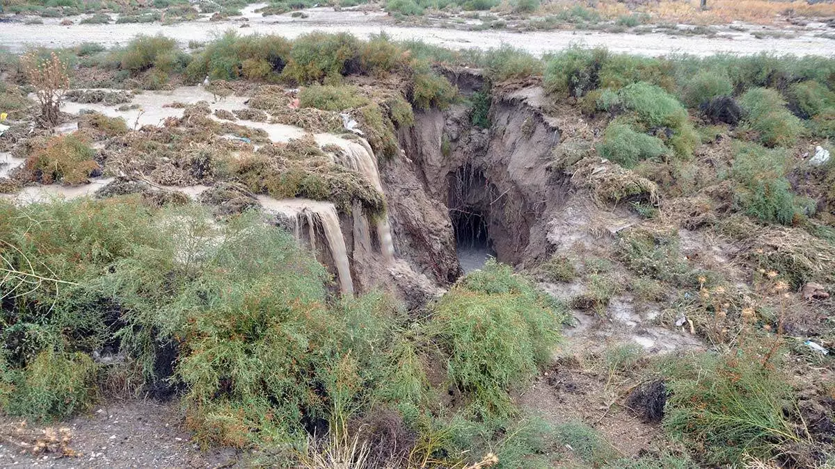 Çekilen yeraltı suları obruk sayısını artırdı