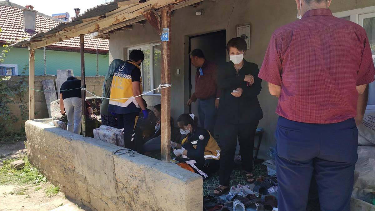 Milli Savunma Bakanlığı, Pençe-Şimşek bölgesinde teröristlerce yapılan taciz atışında 1 askerin şehit olduğunu, 1 askerin yaralandığını açıkladı.