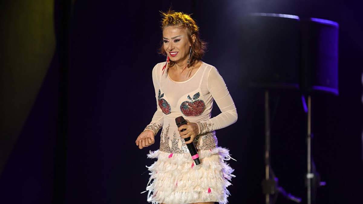 Kuruçeşme Yıldız Tilbe'yi ağırladı