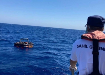 Can sallarındaki 39 kaçak göçmen kurtarıldı