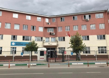 Öğrencinin testi pozitif çıktı arkadaşları karantinaya alındı