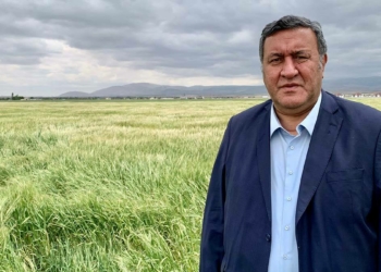Çekilen yeraltı suları obruk sayısını artırdı