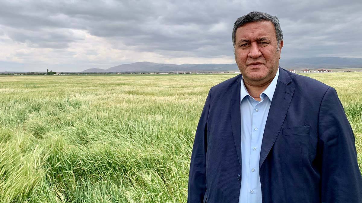 Çekilen yeraltı suları obruk sayısını artırdı