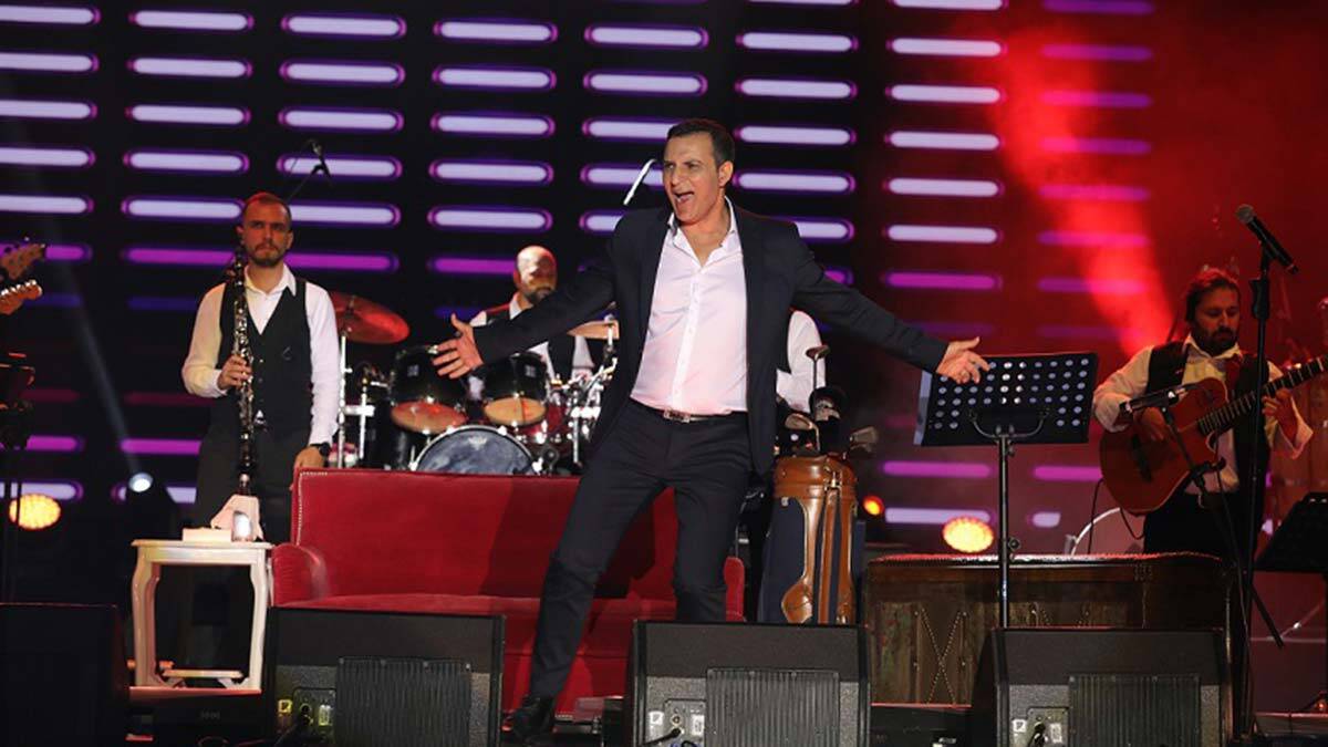 Rafet El Roman Kuruçeşme’de sevenleriyle buluştu